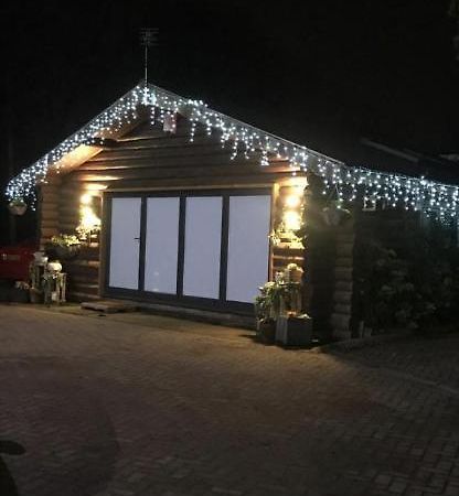 Log Cabin Coventry Bagian luar foto