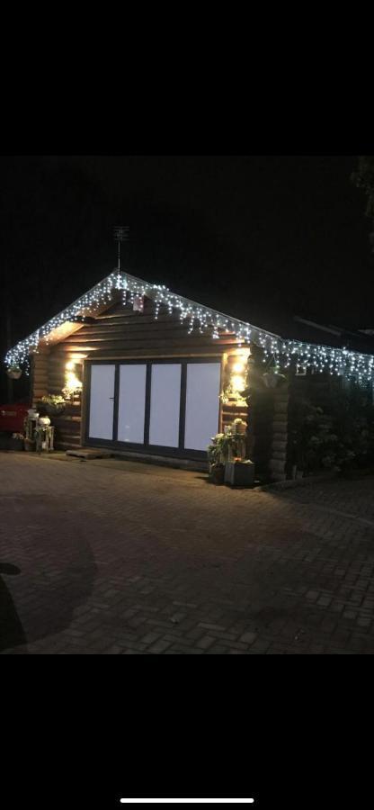 Log Cabin Coventry Bagian luar foto